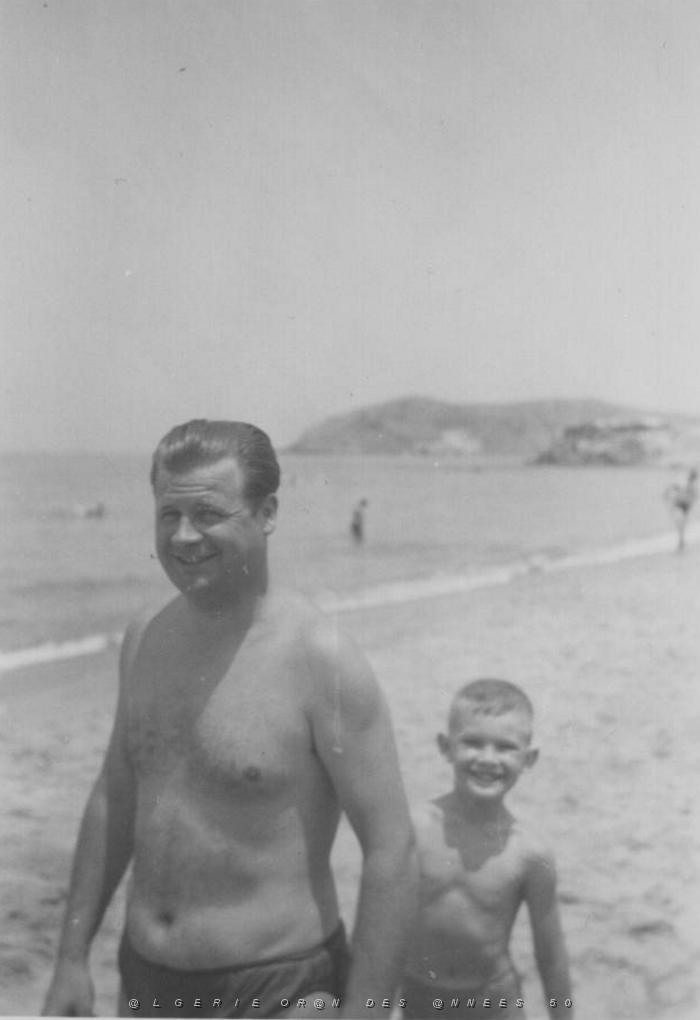 SOUVENIRS 07 A LA PLAGE 01.JPG
